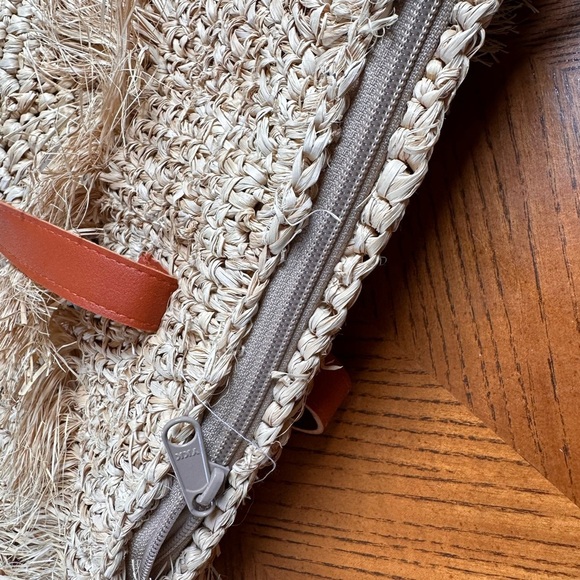 Straw Fringe Moon Tote - Picture 14 of 16